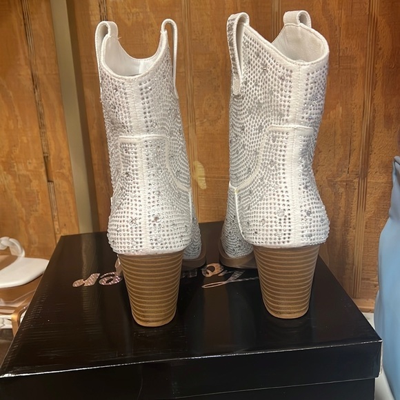 Country Concert Glitter Bootie - Picture 6 of 10